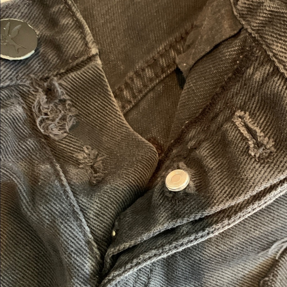 One Teaspoon Relaxed Fit Black Distressed Button Fly Long Rise Jean Shorts Sz 22 - Picture 7 of 14